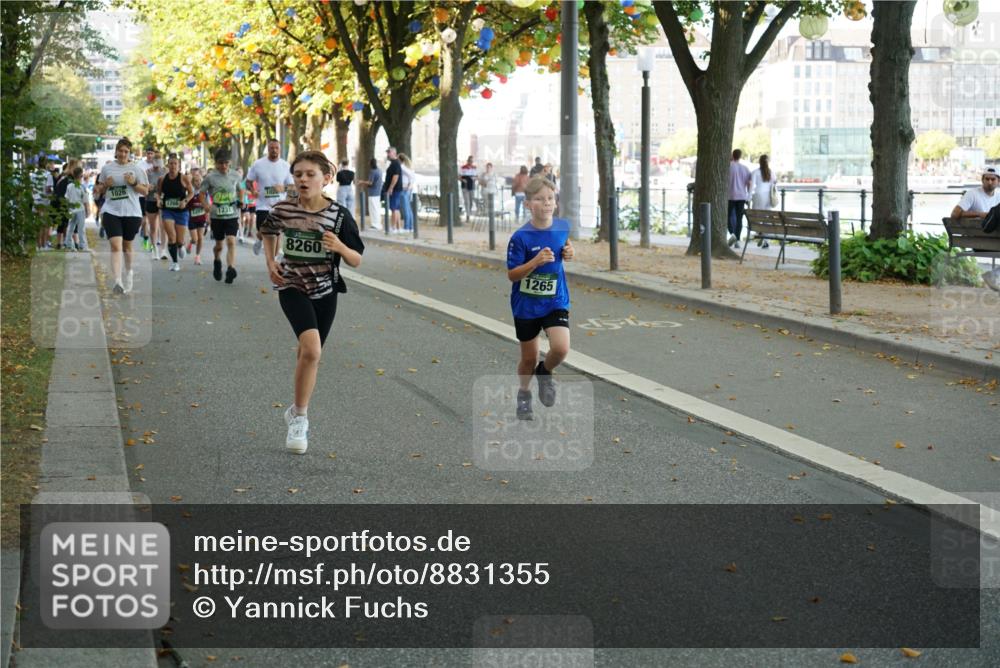 07.09.2025 - BARMER Alsterlauf Yannick Fuchs http://msf.ph/oto/8831355 07.09.2025 11:32:11 Laufen 1026, 1264, 1231, 8260, 1265 meine-sportfotos.de
