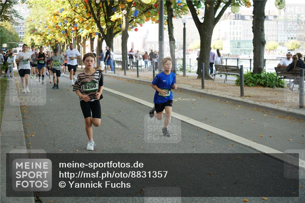 07.09.2025 - BARMER Alsterlauf Yannick Fuchs http://msf.ph/oto/8831357 07.09.2025 11:32:11 Laufen 1026, 10, 1268, 1231, 8260, 55 meine-sportfotos.de