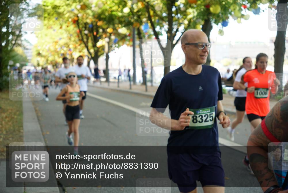07.09.2025 - BARMER Alsterlauf Yannick Fuchs http://msf.ph/oto/8831390 07.09.2025 11:32:26 Laufen 8325, 1006 meine-sportfotos.de