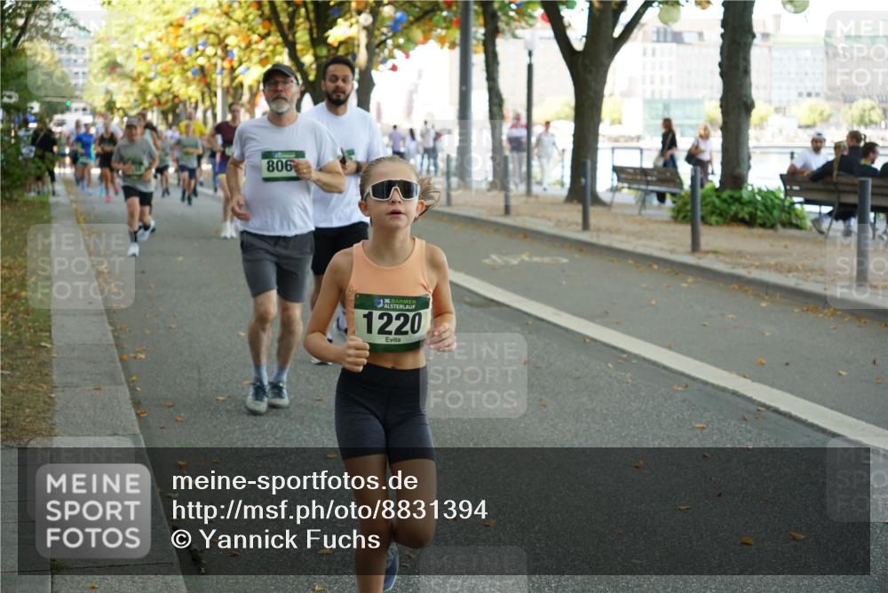 07.09.2025 - BARMER Alsterlauf Yannick Fuchs http://msf.ph/oto/8831394 07.09.2025 11:32:27 Laufen 806, 36, 1220 meine-sportfotos.de