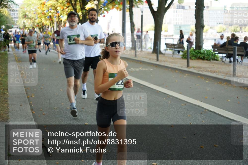 07.09.2025 - BARMER Alsterlauf Yannick Fuchs http://msf.ph/oto/8831395 07.09.2025 11:32:27 Laufen 80, 22 meine-sportfotos.de