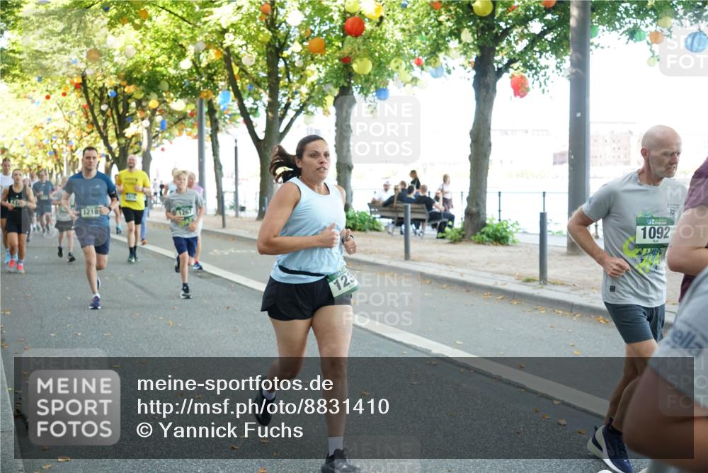 07.09.2025 - BARMER Alsterlauf Yannick Fuchs http://msf.ph/oto/8831410 07.09.2025 11:32:33 Laufen 1218, 1267, 123, 1092, 10 meine-sportfotos.de
