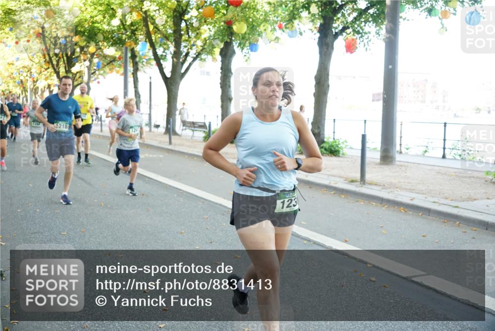 07.09.2025 - BARMER Alsterlauf Yannick Fuchs http://msf.ph/oto/8831413 07.09.2025 11:32:34 Laufen 126, 218, 123 meine-sportfotos.de