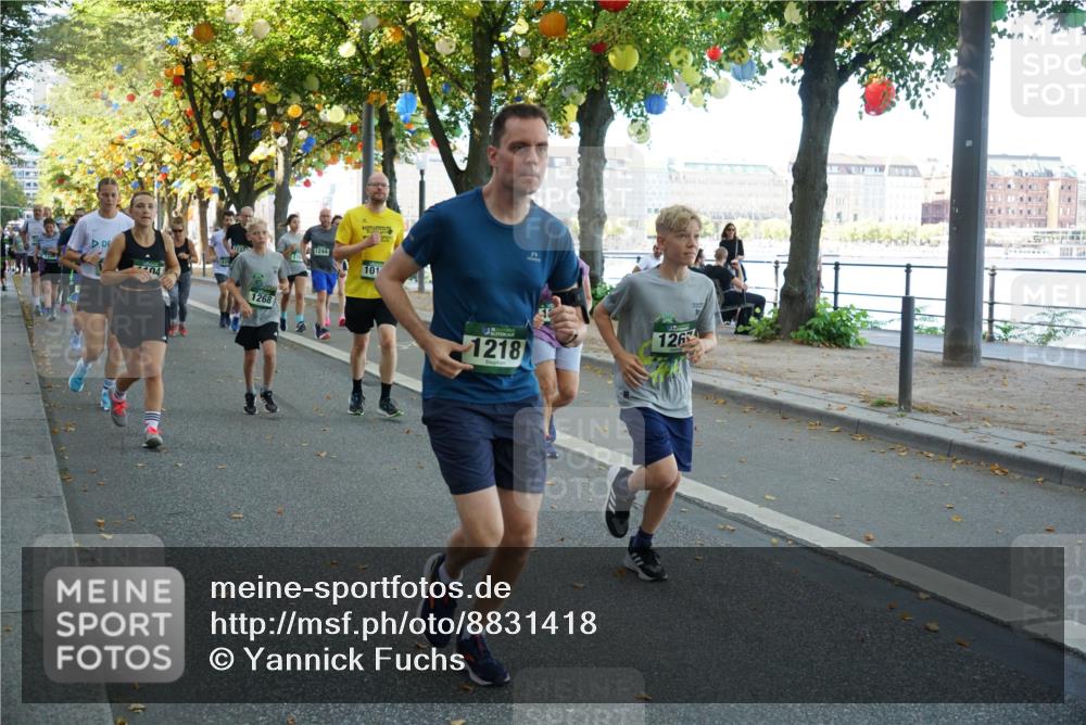 07.09.2025 - BARMER Alsterlauf Yannick Fuchs http://msf.ph/oto/8831418 07.09.2025 11:32:35 Laufen 04, 1268, 1244, 101, 1218, 126 meine-sportfotos.de
