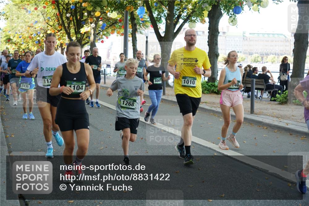07.09.2025 - BARMER Alsterlauf Yannick Fuchs http://msf.ph/oto/8831422 07.09.2025 11:32:37 Laufen 1165, 244, 8430, 112, 104, 1268, 8067, 1010, 40 meine-sportfotos.de