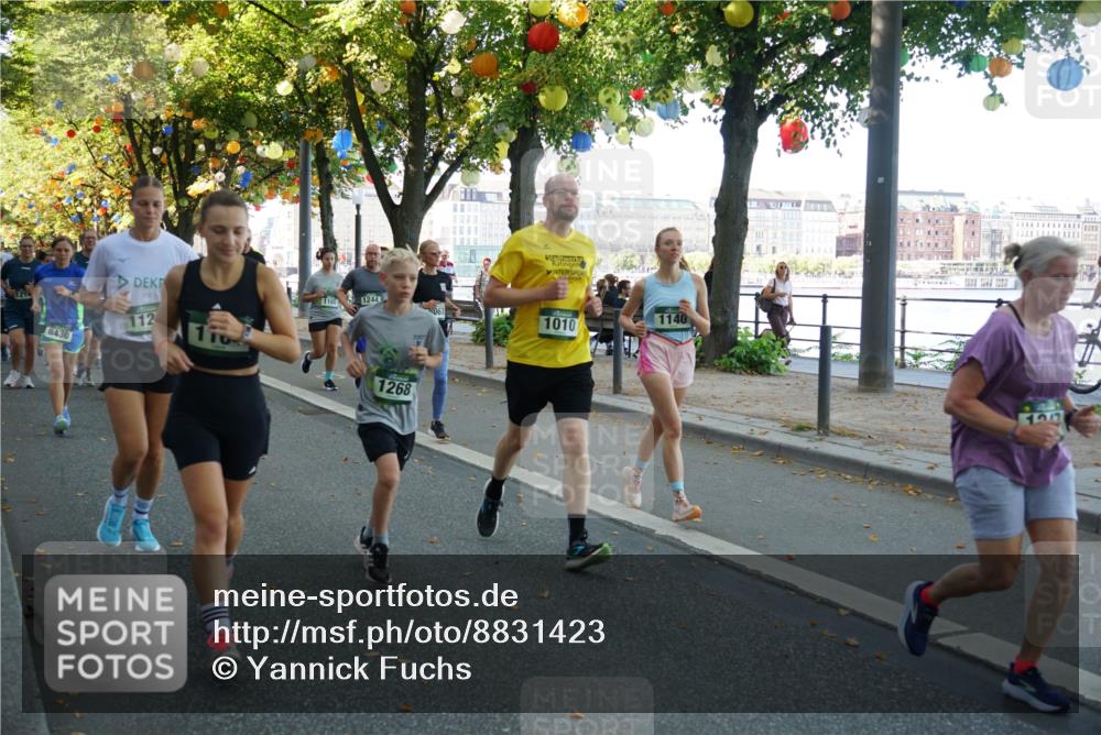 07.09.2025 - BARMER Alsterlauf Yannick Fuchs http://msf.ph/oto/8831423 07.09.2025 11:32:37 Laufen 8430, 112, 1165, 51244, 1010, 1268, 1140, 1784, 127 meine-sportfotos.de