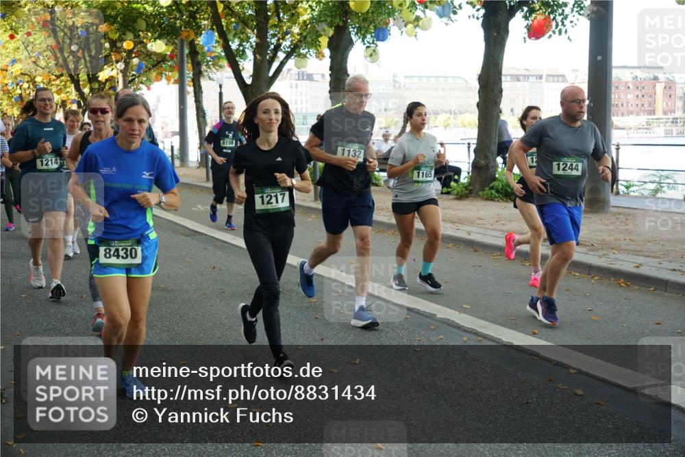 07.09.2025 - BARMER Alsterlauf Yannick Fuchs http://msf.ph/oto/8831434 07.09.2025 11:32:40 Laufen 1214, 201, 8430, 8198, 1217, 1132, 12, 1244, 1165 meine-sportfotos.de