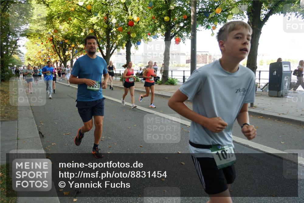 07.09.2025 - BARMER Alsterlauf Yannick Fuchs http://msf.ph/oto/8831454 07.09.2025 11:32:46 Laufen 1237, 021, 8475, 1079 meine-sportfotos.de
