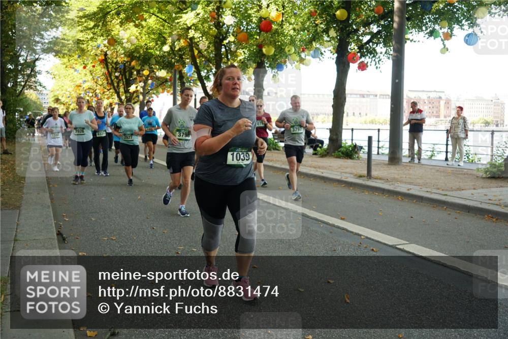 07.09.2025 - BARMER Alsterlauf Yannick Fuchs http://msf.ph/oto/8831474 07.09.2025 11:32:54 Laufen 2926, 1240, 8324, 2927, 3798, 1039, 075, 3797 meine-sportfotos.de
