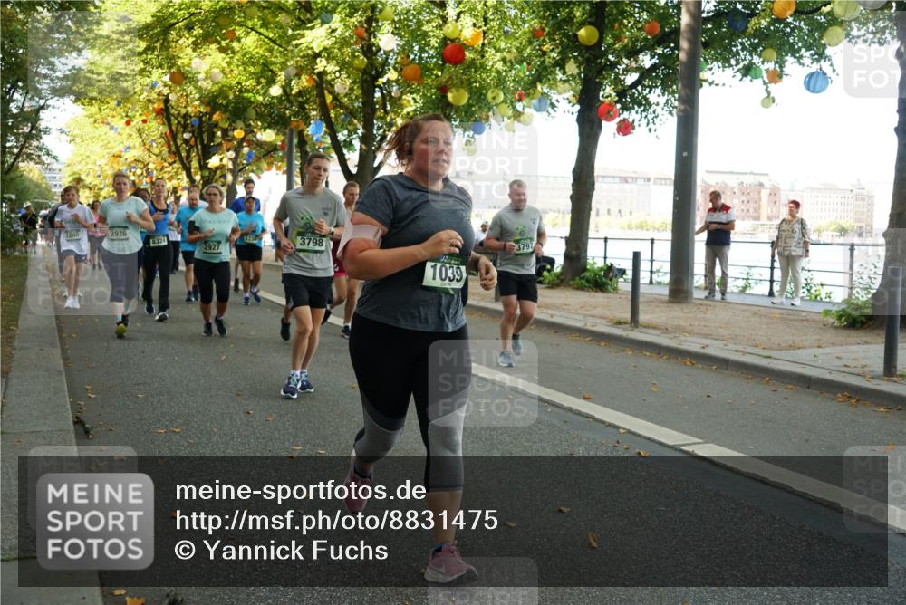 07.09.2025 - BARMER Alsterlauf Yannick Fuchs http://msf.ph/oto/8831475 07.09.2025 11:32:54 Laufen 1240, 2926, 8324, 2927, 1234, 3798, 1039, 3797 meine-sportfotos.de