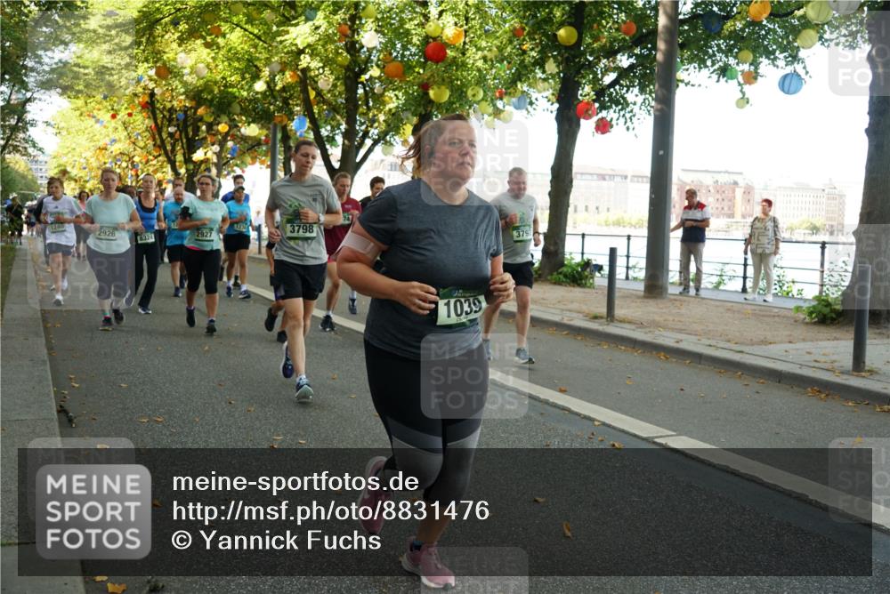 07.09.2025 - BARMER Alsterlauf Yannick Fuchs http://msf.ph/oto/8831476 07.09.2025 11:32:55 Laufen 1240, 2926, 3798, 8324, 2927, 1039, 3797 meine-sportfotos.de