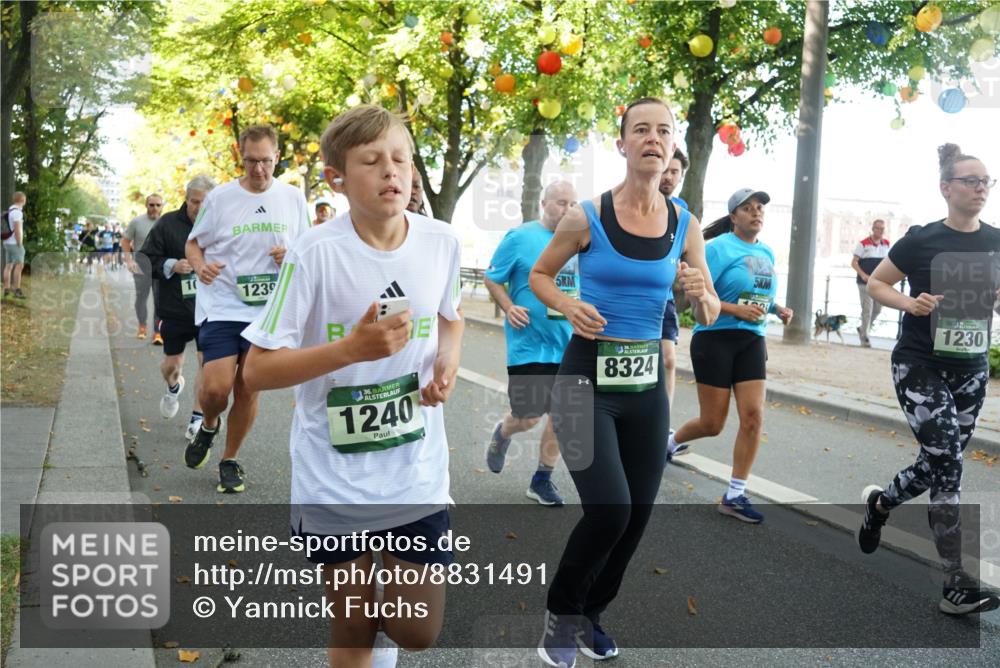 07.09.2025 - BARMER Alsterlauf Yannick Fuchs http://msf.ph/oto/8831491 07.09.2025 11:32:58 Laufen 1239, 5, 1636, 1240, 8324, 5, 1230 meine-sportfotos.de