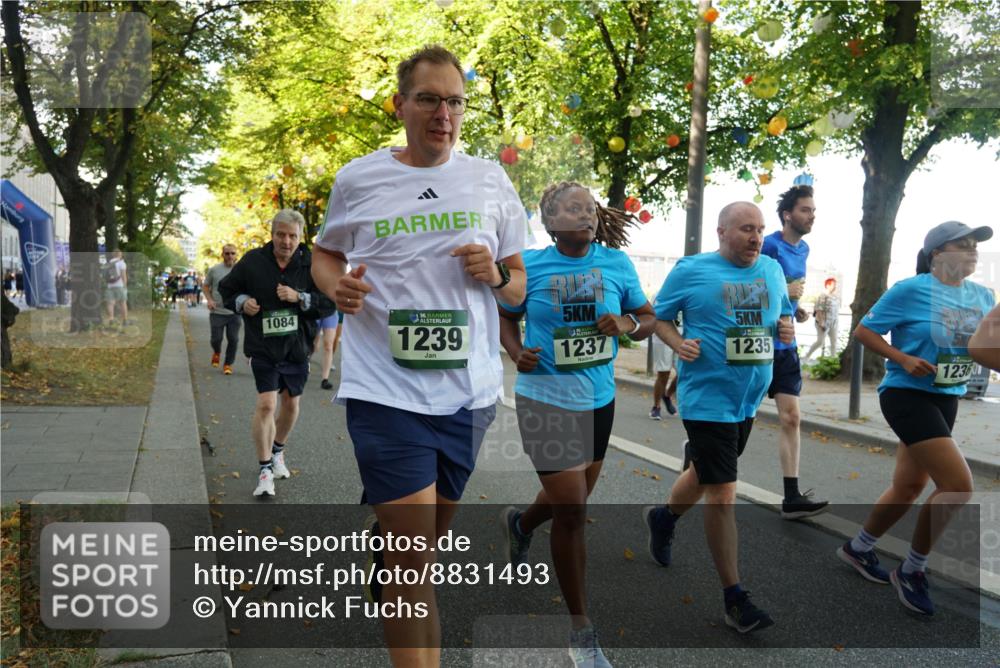 07.09.2025 - BARMER Alsterlauf Yannick Fuchs http://msf.ph/oto/8831493 07.09.2025 11:32:59 Laufen 1084, 36, 1239, 5, 1237, 5, 1235, 1236 meine-sportfotos.de