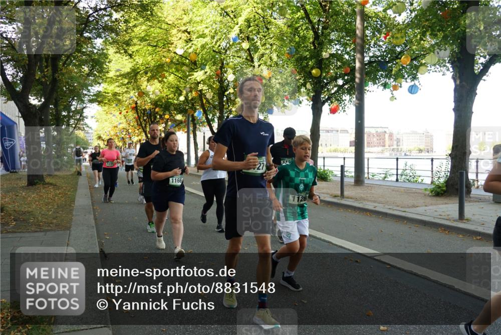 07.09.2025 - BARMER Alsterlauf Yannick Fuchs http://msf.ph/oto/8831548 07.09.2025 11:33:19 Laufen 122, 97, 1166, 27, 1126 meine-sportfotos.de
