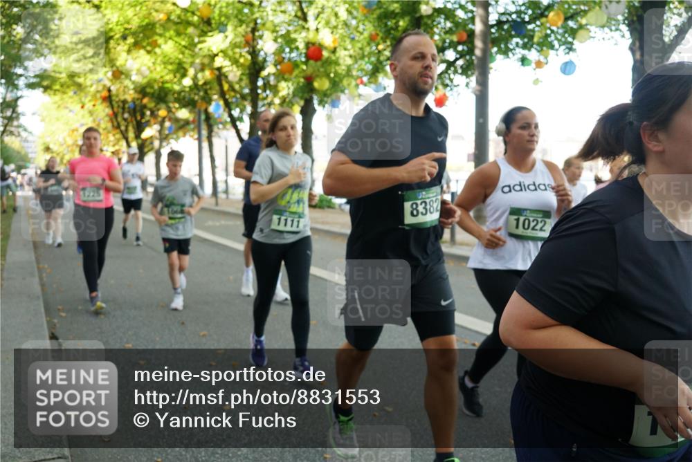 07.09.2025 - BARMER Alsterlauf Yannick Fuchs http://msf.ph/oto/8831553 07.09.2025 11:33:21 Laufen 8382, 1111, 1022, 2 meine-sportfotos.de