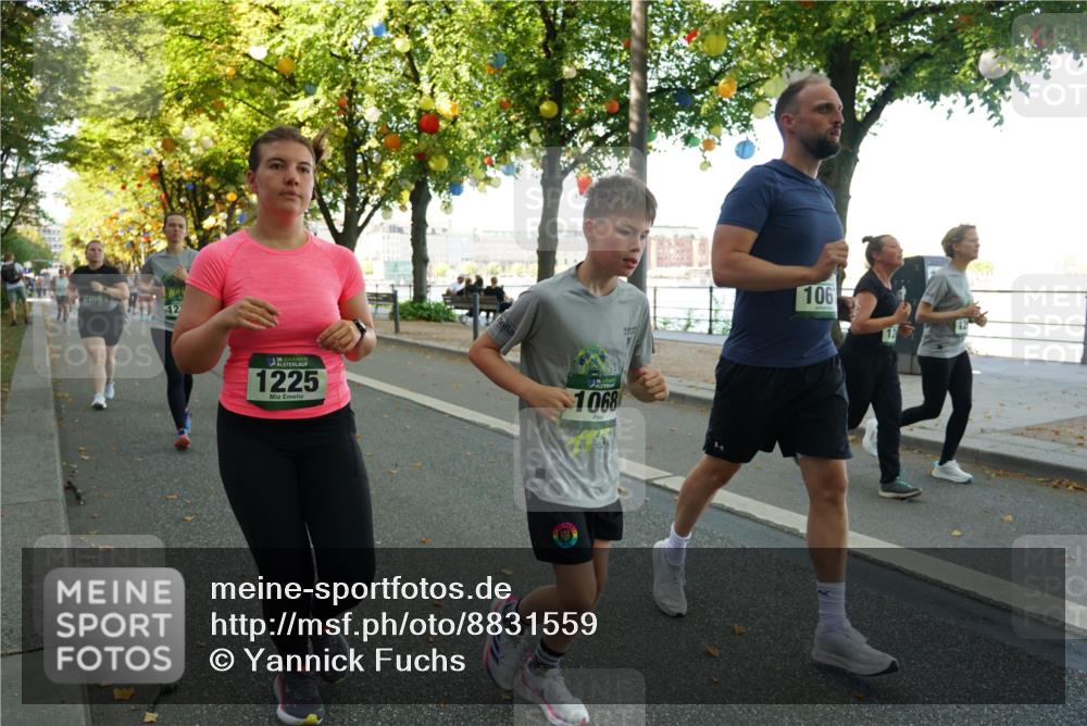 07.09.2025 - BARMER Alsterlauf Yannick Fuchs http://msf.ph/oto/8831559 07.09.2025 11:33:22 Laufen 1225, 1068, 106, 12 meine-sportfotos.de
