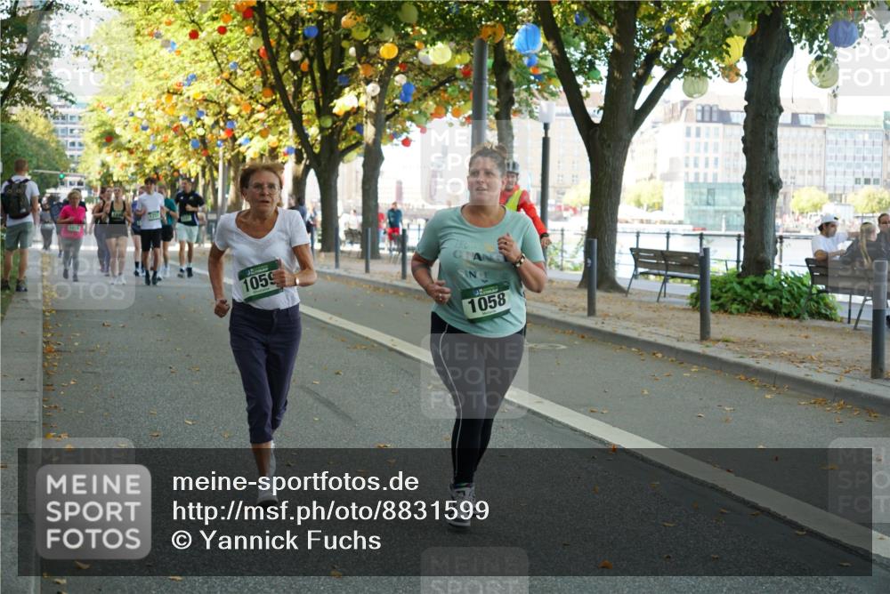 07.09.2025 - BARMER Alsterlauf Yannick Fuchs http://msf.ph/oto/8831599 07.09.2025 11:33:39 Laufen 1059, 1058 meine-sportfotos.de