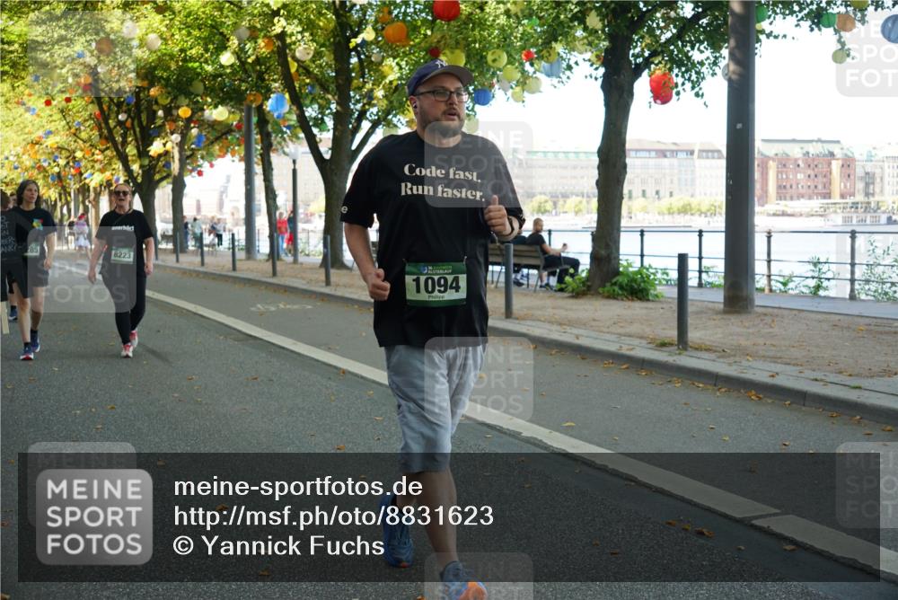 07.09.2025 - BARMER Alsterlauf Yannick Fuchs http://msf.ph/oto/8831623 07.09.2025 11:33:57 Laufen 85, 8223, 36, 1094 meine-sportfotos.de