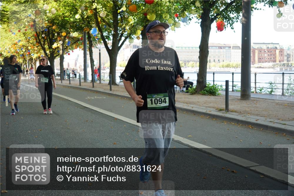07.09.2025 - BARMER Alsterlauf Yannick Fuchs http://msf.ph/oto/8831624 07.09.2025 11:33:57 Laufen 8223, 1094 meine-sportfotos.de
