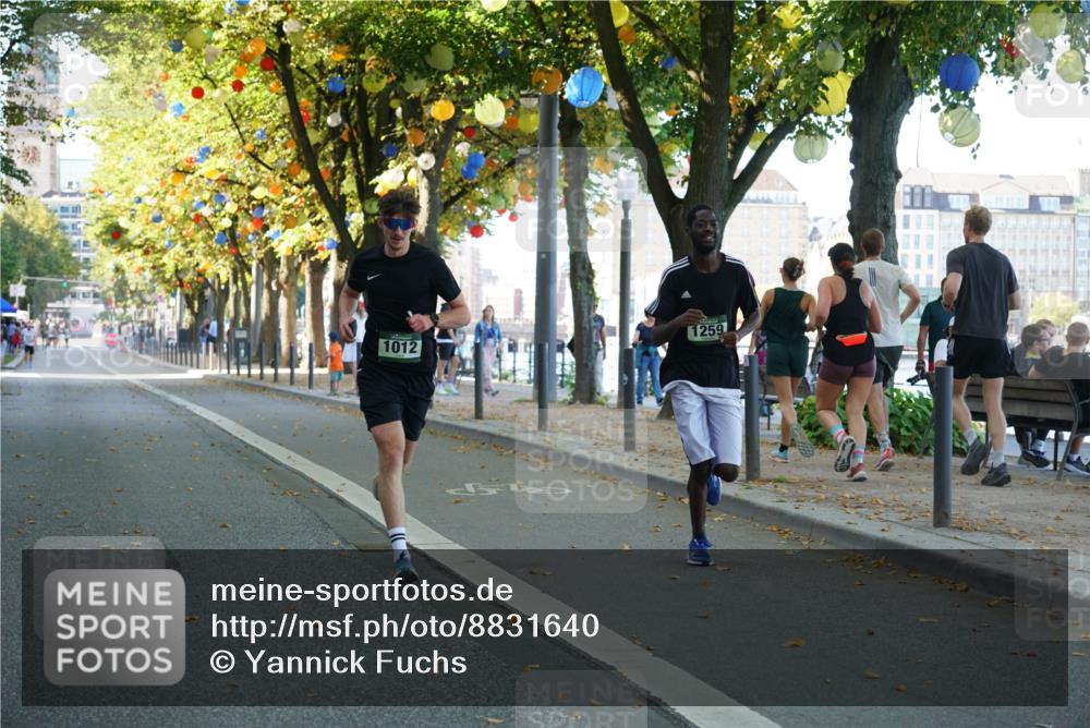 07.09.2025 - BARMER Alsterlauf Yannick Fuchs http://msf.ph/oto/8831640 07.09.2025 11:34:20 Laufen 1012, 1259 meine-sportfotos.de