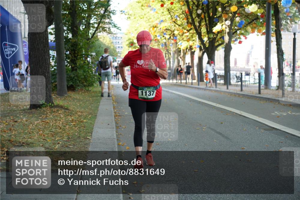 07.09.2025 - BARMER Alsterlauf Yannick Fuchs http://msf.ph/oto/8831649 07.09.2025 11:34:36 Laufen 1137 meine-sportfotos.de