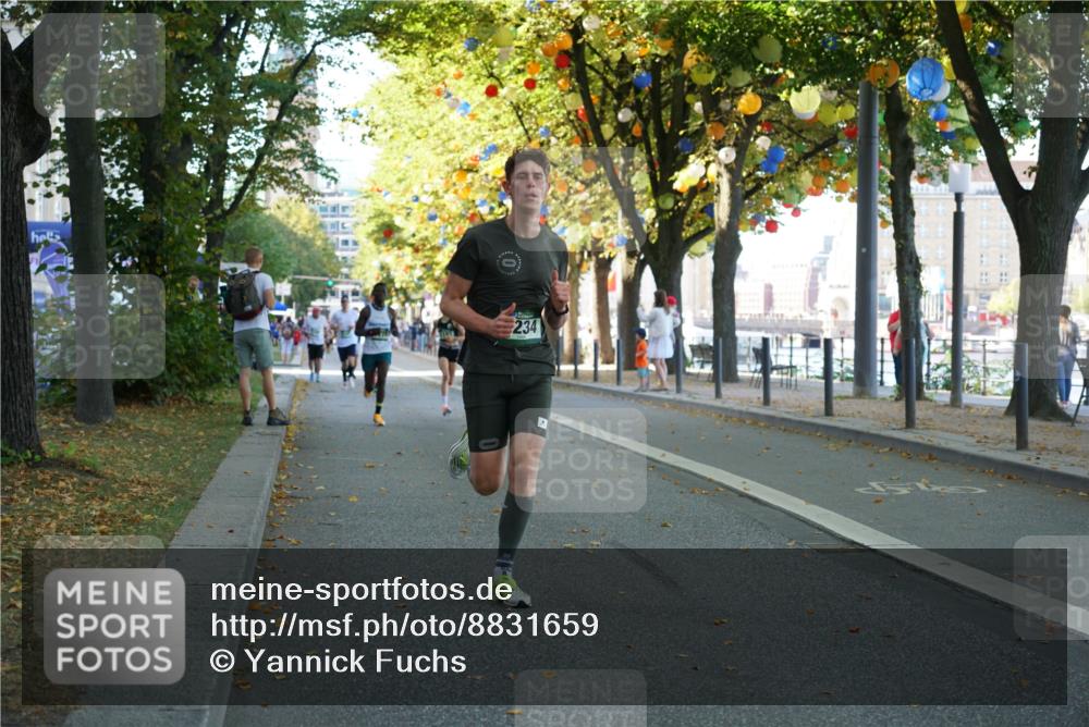 07.09.2025 - BARMER Alsterlauf Yannick Fuchs http://msf.ph/oto/8831659 07.09.2025 11:34:47 Laufen 234 meine-sportfotos.de