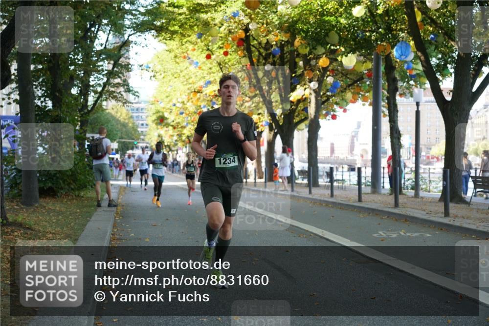 07.09.2025 - BARMER Alsterlauf Yannick Fuchs http://msf.ph/oto/8831660 07.09.2025 11:34:47 Laufen 1234 meine-sportfotos.de