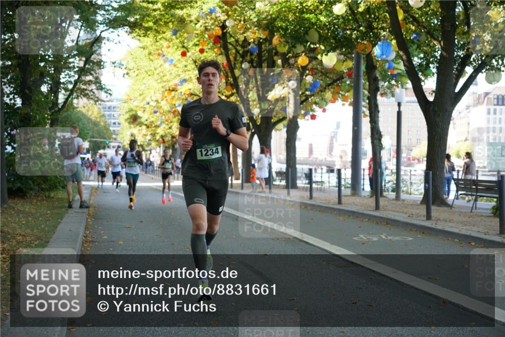 07.09.2025 - BARMER Alsterlauf Yannick Fuchs http://msf.ph/oto/8831661 07.09.2025 11:34:47 Laufen 1234 meine-sportfotos.de