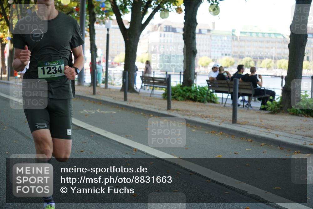 07.09.2025 - BARMER Alsterlauf Yannick Fuchs http://msf.ph/oto/8831663 07.09.2025 11:34:48 Laufen 36, 1234 meine-sportfotos.de