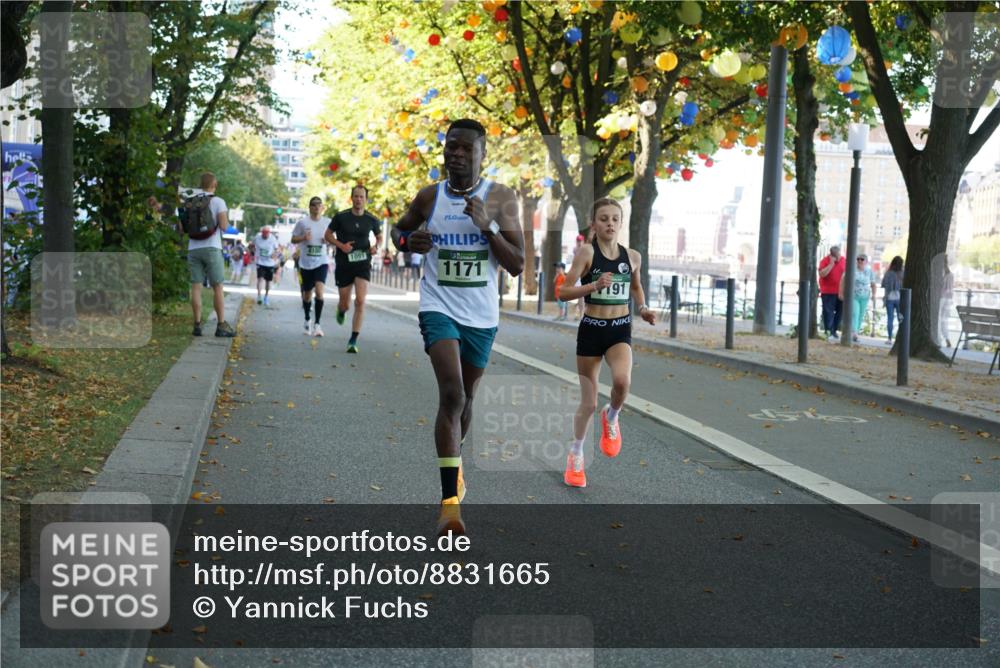 07.09.2025 - BARMER Alsterlauf Yannick Fuchs http://msf.ph/oto/8831665 07.09.2025 11:34:51 Laufen 1091, 1171, 191 meine-sportfotos.de