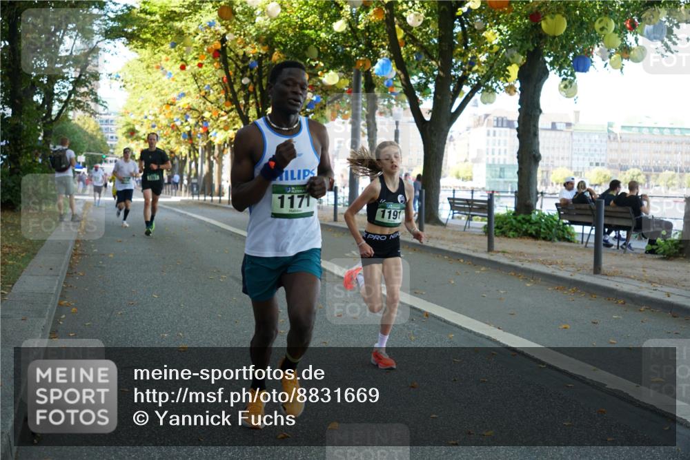 07.09.2025 - BARMER Alsterlauf Yannick Fuchs http://msf.ph/oto/8831669 07.09.2025 11:34:52 Laufen 1171, 1191 meine-sportfotos.de