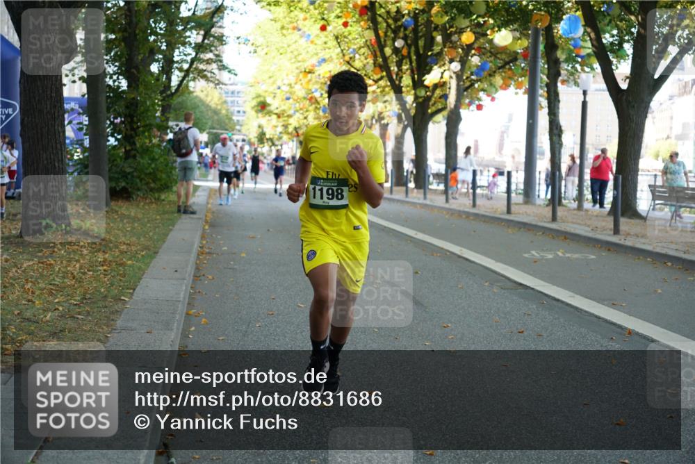 07.09.2025 - BARMER Alsterlauf Yannick Fuchs http://msf.ph/oto/8831686 07.09.2025 11:35:01 Laufen 1198 meine-sportfotos.de