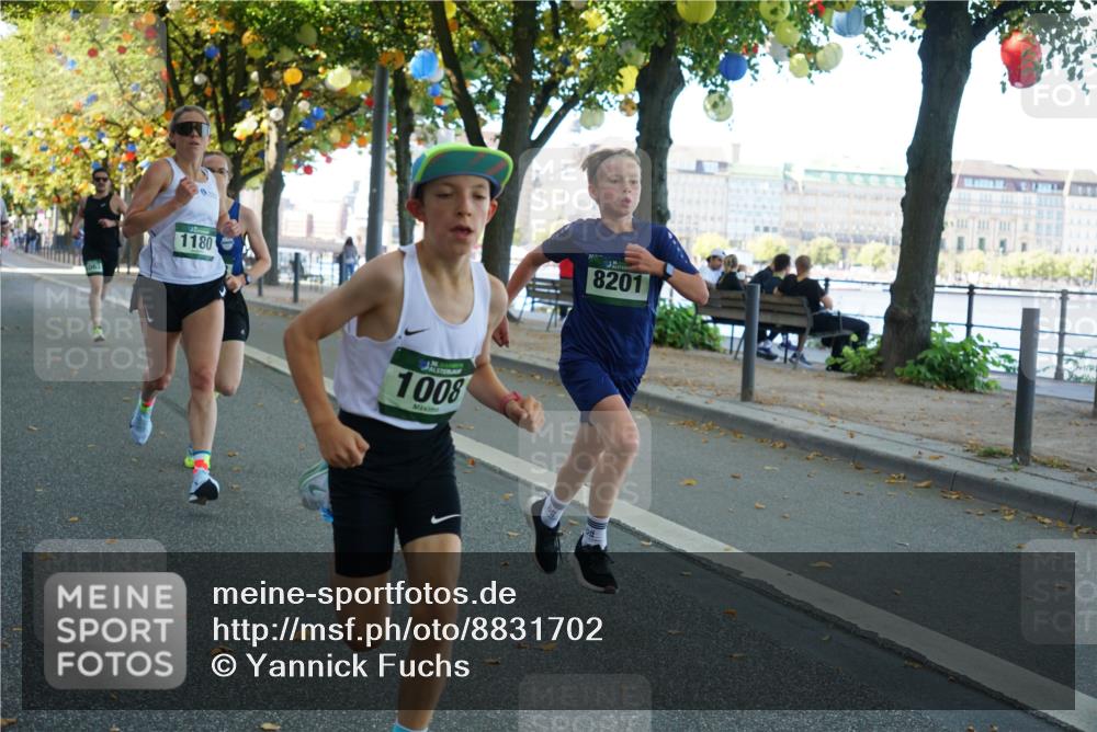 07.09.2025 - BARMER Alsterlauf Yannick Fuchs http://msf.ph/oto/8831702 07.09.2025 11:35:10 Laufen 1180, 1008, 8201 meine-sportfotos.de