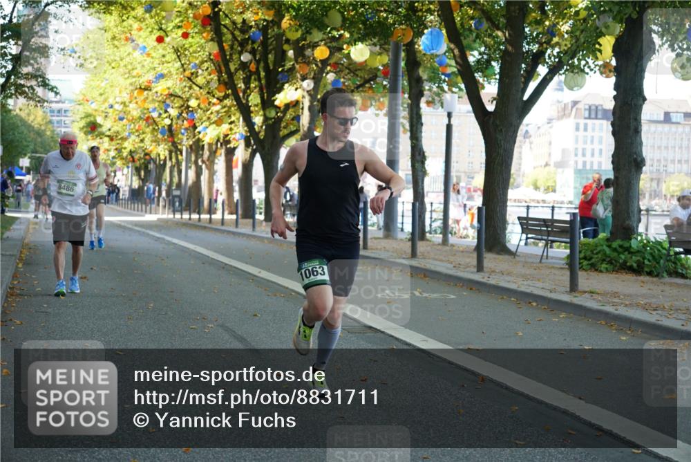 07.09.2025 - BARMER Alsterlauf Yannick Fuchs http://msf.ph/oto/8831711 07.09.2025 11:35:12 Laufen 8486, 1063 meine-sportfotos.de