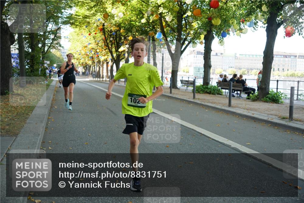 07.09.2025 - BARMER Alsterlauf Yannick Fuchs http://msf.ph/oto/8831751 07.09.2025 11:35:27 Laufen 102 meine-sportfotos.de