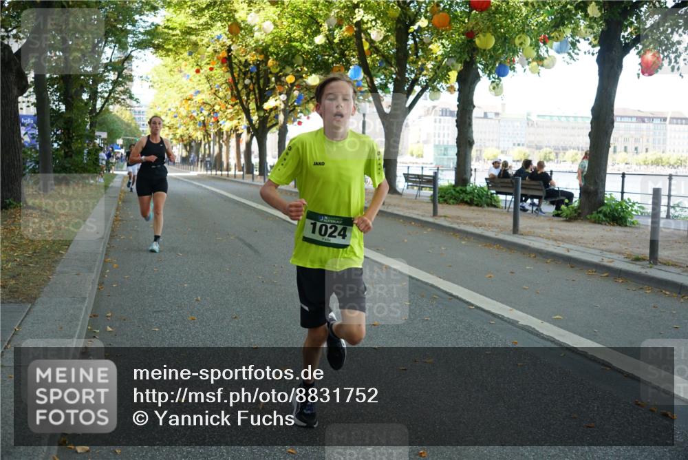 07.09.2025 - BARMER Alsterlauf Yannick Fuchs http://msf.ph/oto/8831752 07.09.2025 11:35:27 Laufen 1024 meine-sportfotos.de