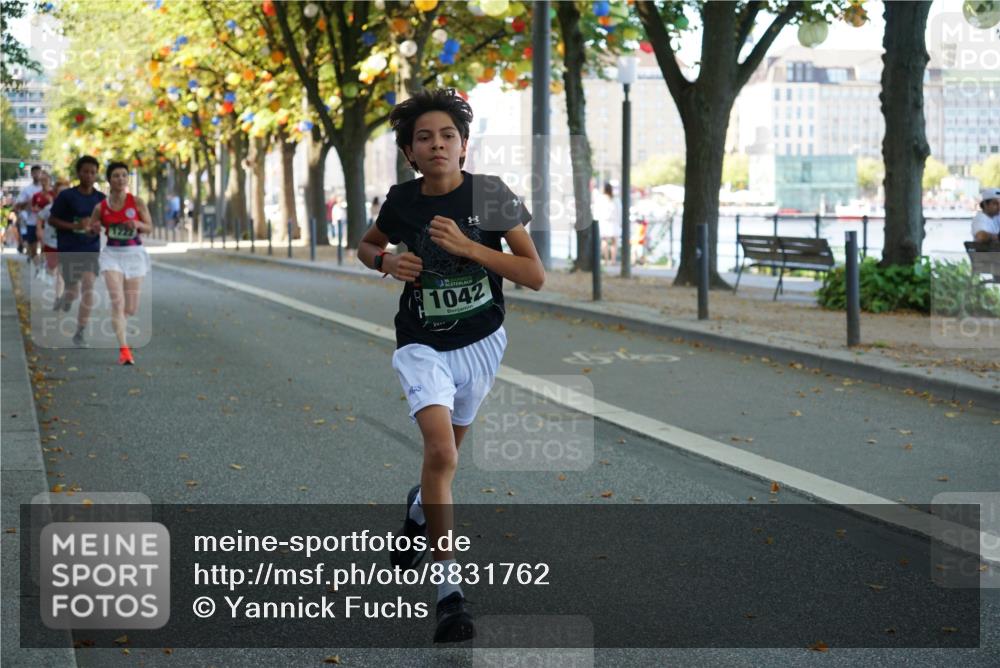 07.09.2025 - BARMER Alsterlauf Yannick Fuchs http://msf.ph/oto/8831762 07.09.2025 11:35:33 Laufen 1042 meine-sportfotos.de