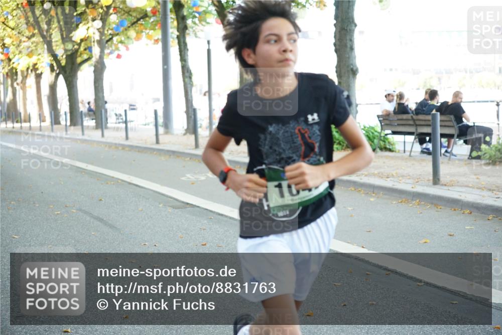 07.09.2025 - BARMER Alsterlauf Yannick Fuchs http://msf.ph/oto/8831763 07.09.2025 11:35:34 Laufen 10, 1821 meine-sportfotos.de