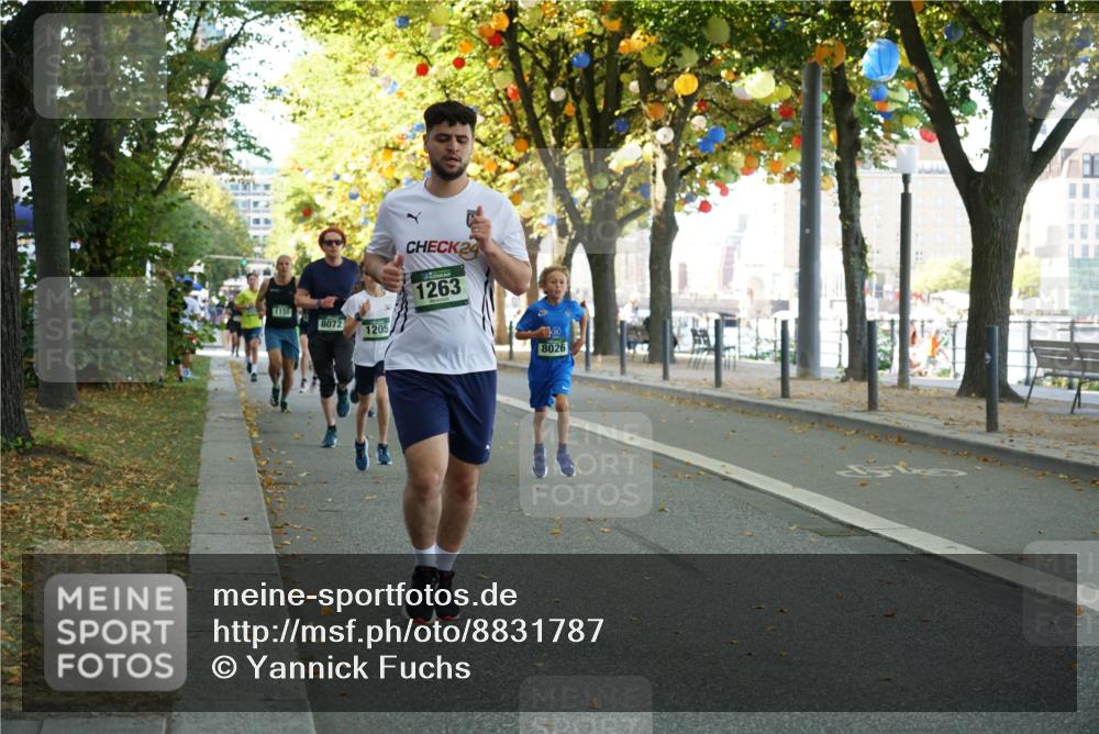 07.09.2025 - BARMER Alsterlauf Yannick Fuchs http://msf.ph/oto/8831787 07.09.2025 11:35:42 Laufen 8072, 1205, 24, 1263, 8026 meine-sportfotos.de