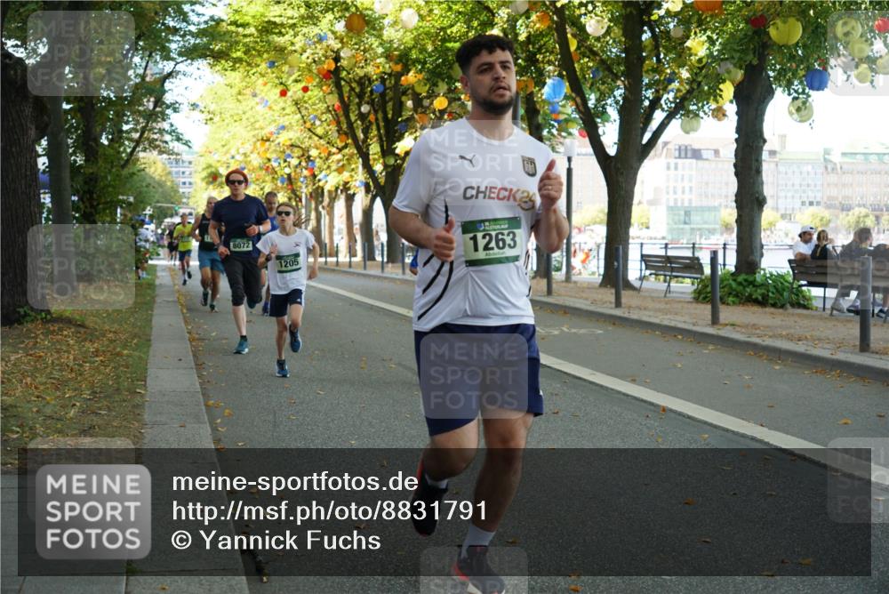 07.09.2025 - BARMER Alsterlauf Yannick Fuchs http://msf.ph/oto/8831791 07.09.2025 11:35:44 Laufen 8072, 1205, 24, 1263 meine-sportfotos.de
