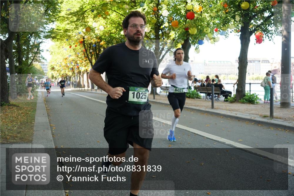 07.09.2025 - BARMER Alsterlauf Yannick Fuchs http://msf.ph/oto/8831839 07.09.2025 11:35:59 Laufen 3, 6, 1025, 8401 meine-sportfotos.de