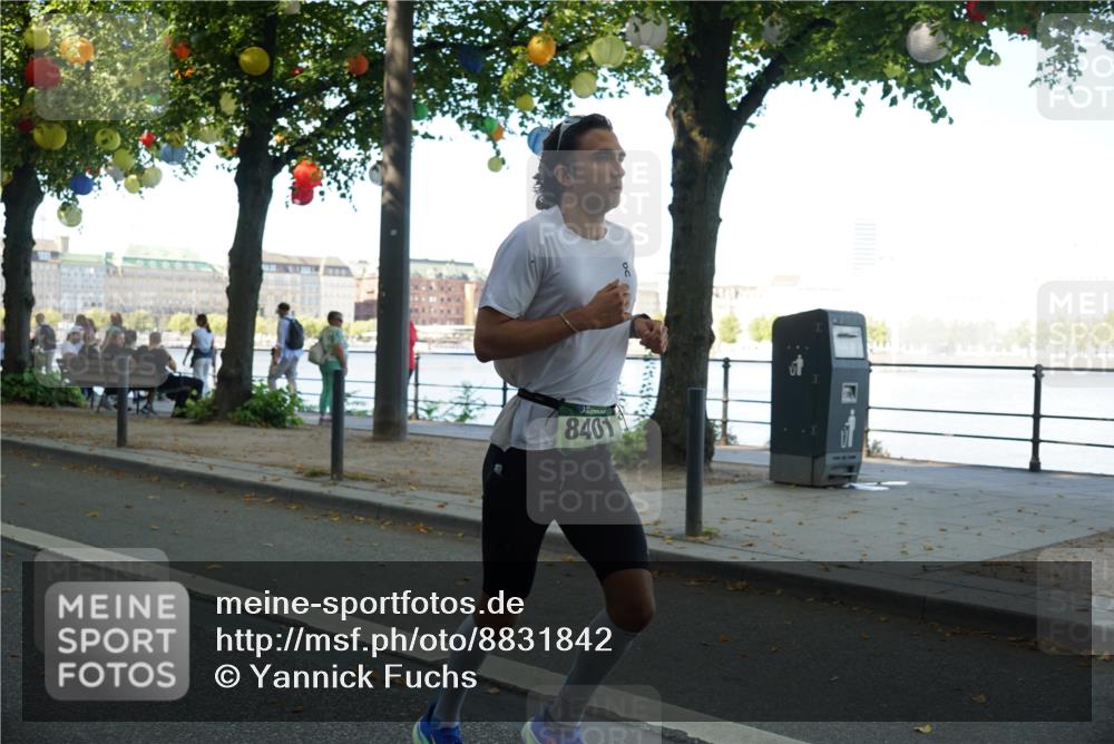 07.09.2025 - BARMER Alsterlauf Yannick Fuchs http://msf.ph/oto/8831842 07.09.2025 11:36:00 Laufen 8401 meine-sportfotos.de