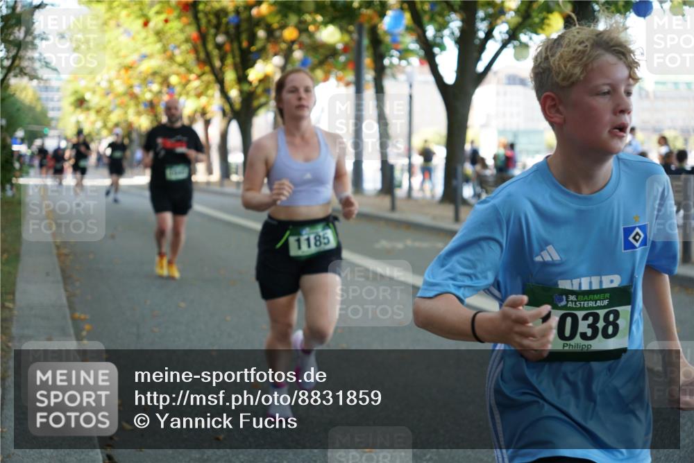 07.09.2025 - BARMER Alsterlauf Yannick Fuchs http://msf.ph/oto/8831859 07.09.2025 11:36:08 Laufen 1185, 36, 038 meine-sportfotos.de