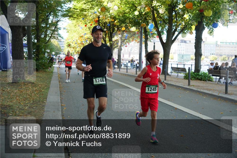 07.09.2025 - BARMER Alsterlauf Yannick Fuchs http://msf.ph/oto/8831899 07.09.2025 11:36:24 Laufen 1258, 1246, 1245 meine-sportfotos.de