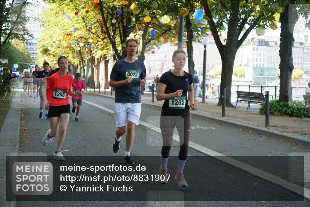 07.09.2025 - BARMER Alsterlauf Yannick Fuchs http://msf.ph/oto/8831907 07.09.2025 11:36:27 Laufen 1258, 8022, 1202 meine-sportfotos.de