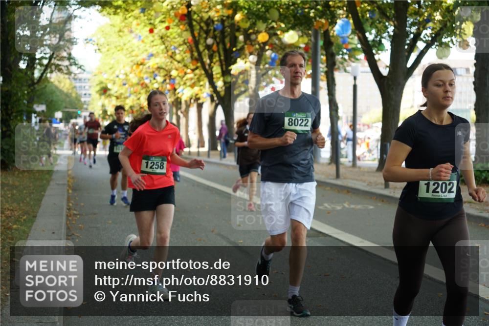 07.09.2025 - BARMER Alsterlauf Yannick Fuchs http://msf.ph/oto/8831910 07.09.2025 11:36:28 Laufen 1258, 8022, 1202 meine-sportfotos.de