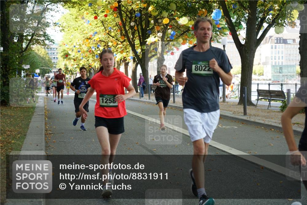 07.09.2025 - BARMER Alsterlauf Yannick Fuchs http://msf.ph/oto/8831911 07.09.2025 11:36:28 Laufen 1031, 1258, 8242, 8022 meine-sportfotos.de