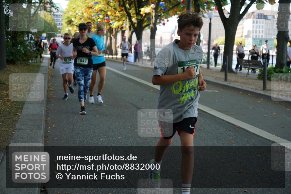 07.09.2025 - BARMER Alsterlauf Yannick Fuchs http://msf.ph/oto/8832000 07.09.2025 11:37:03 Laufen 8134, 1047, 36, 17 meine-sportfotos.de