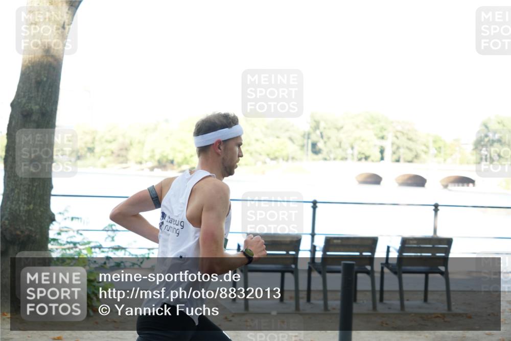 07.09.2025 - BARMER Alsterlauf Yannick Fuchs http://msf.ph/oto/8832013 07.09.2025 11:37:09 Laufen  meine-sportfotos.de