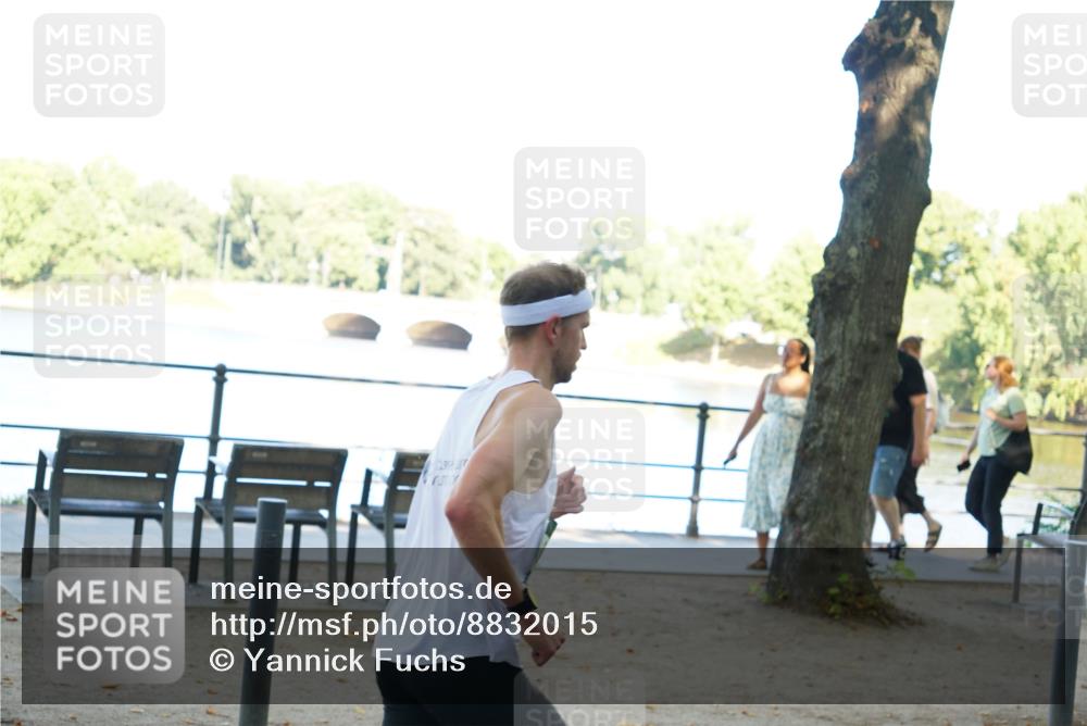 07.09.2025 - BARMER Alsterlauf Yannick Fuchs http://msf.ph/oto/8832015 07.09.2025 11:37:09 Laufen  meine-sportfotos.de